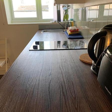 Between Piers, The Stylish Studio Flat In Cannon Place Hove Buitenkant foto
